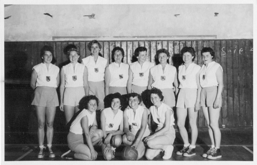 3. Sieger bei der Deutschen Basketball-Meisterschaft: Die USC-Damen (Slg. Wolfgang Luckenbach).